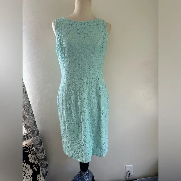 Lauren Ralph Lauren dress sea foam green teal lace overlay lined knee length 12 - Picture 2 of 11